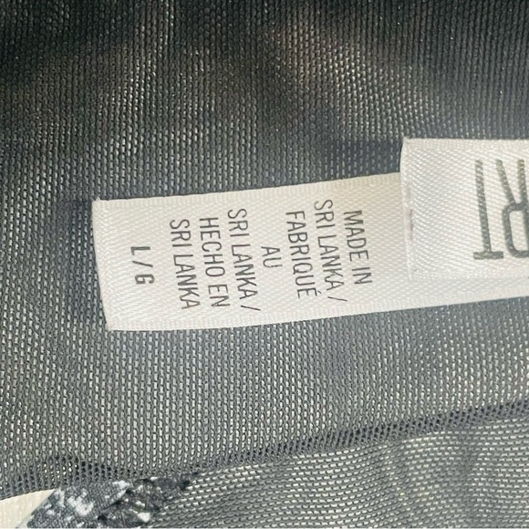 Victoria Sport Black and Gray Strappy Sports Bra with sheer design Sz Lg - Picture 8 of 9